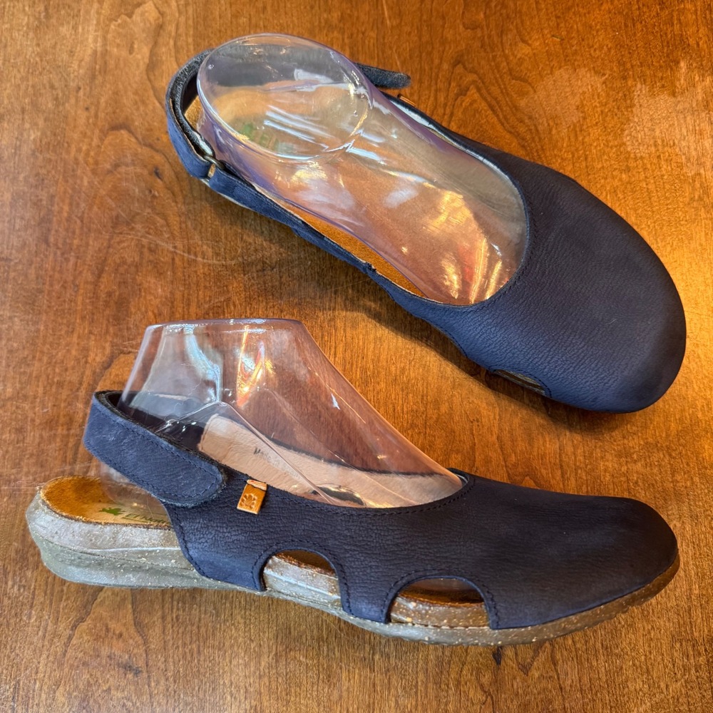 El Naturalista Sandals Womens 40 Navy Blue Leather Slingback Cutout Flats 413